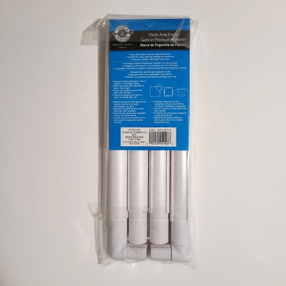 Loops & Threads Plastic Snap Frame - Picture 2 of 3